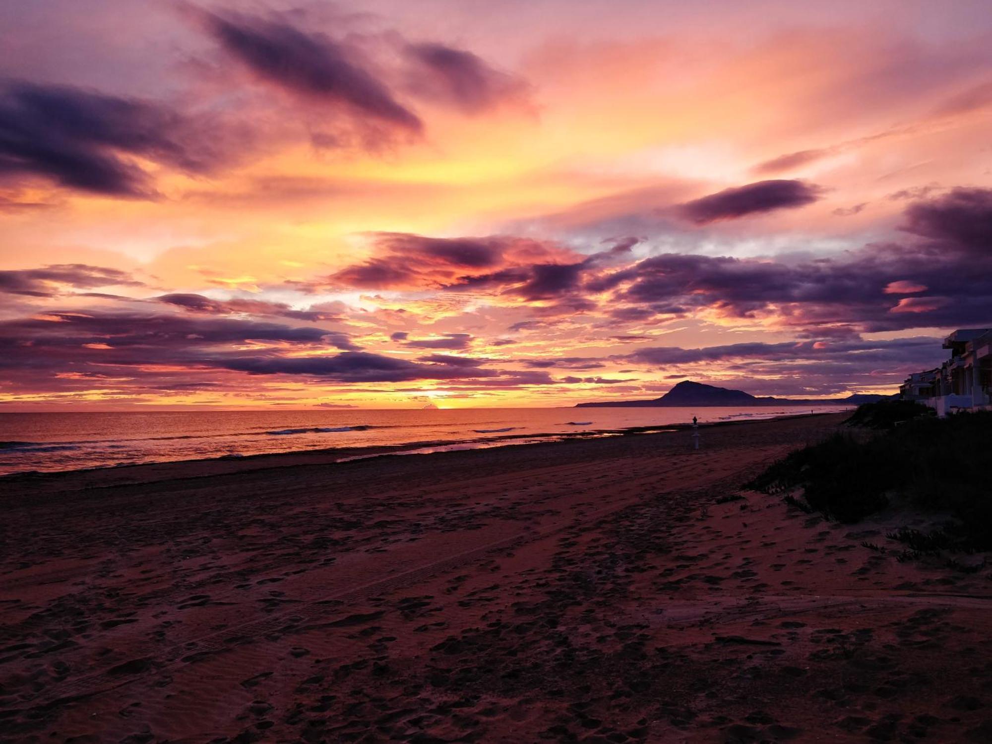 Hello Piles Beach Sofia エクステリア 写真
